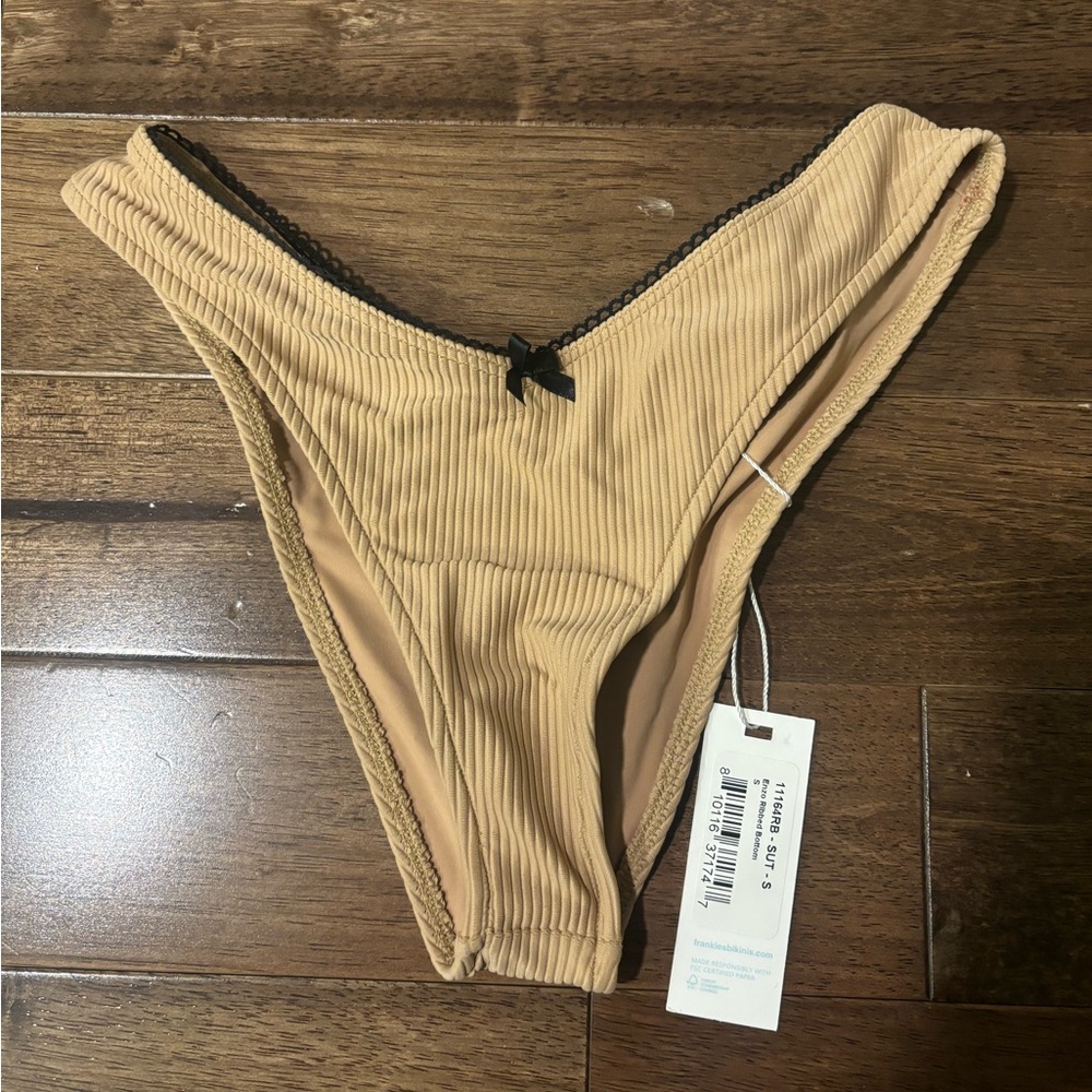 Frankie’s bikini ta ribbed suntan